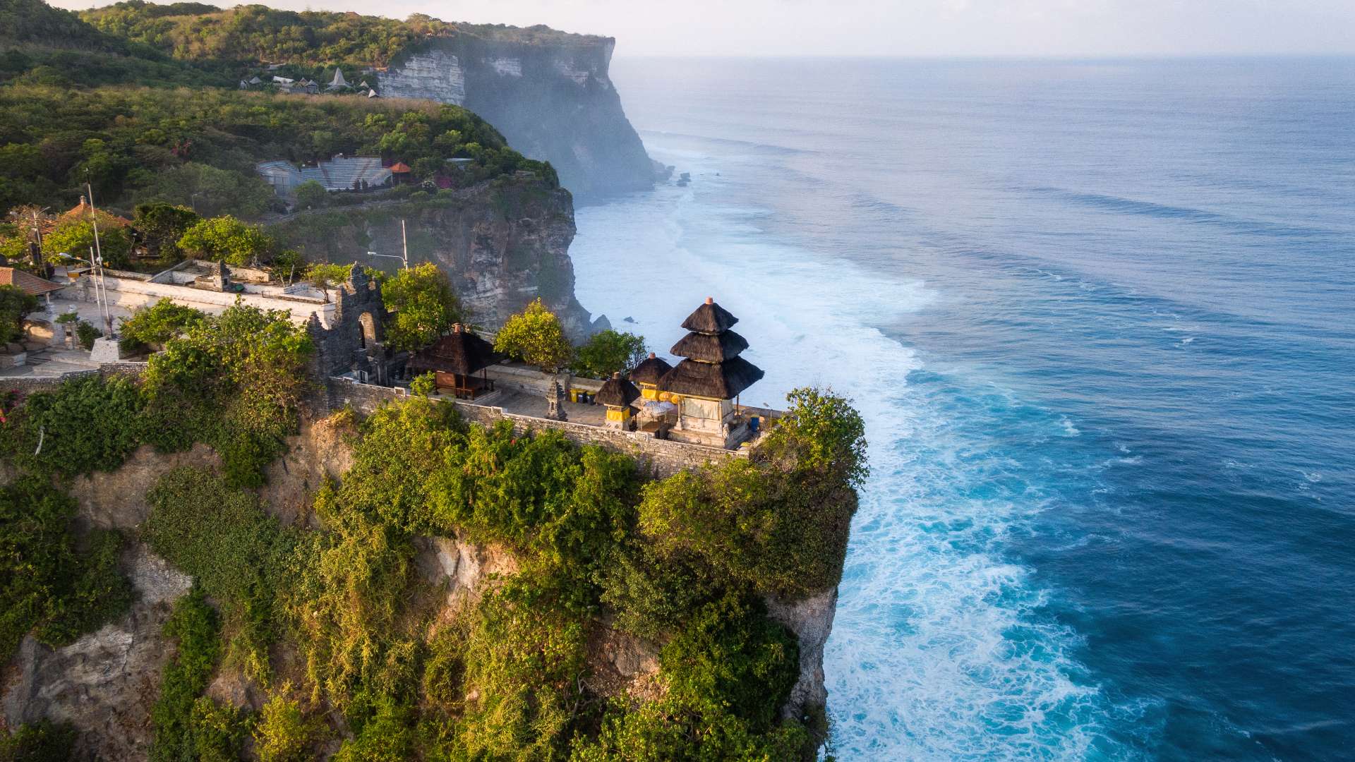 乌鲁瓦图情人崖 (Uluwatu Temple)
